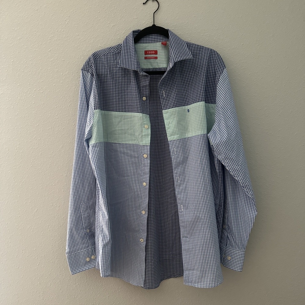 IZOD Men's Medium Blue Aqua Gingham Non-Iron Stretch Button Down Shirt